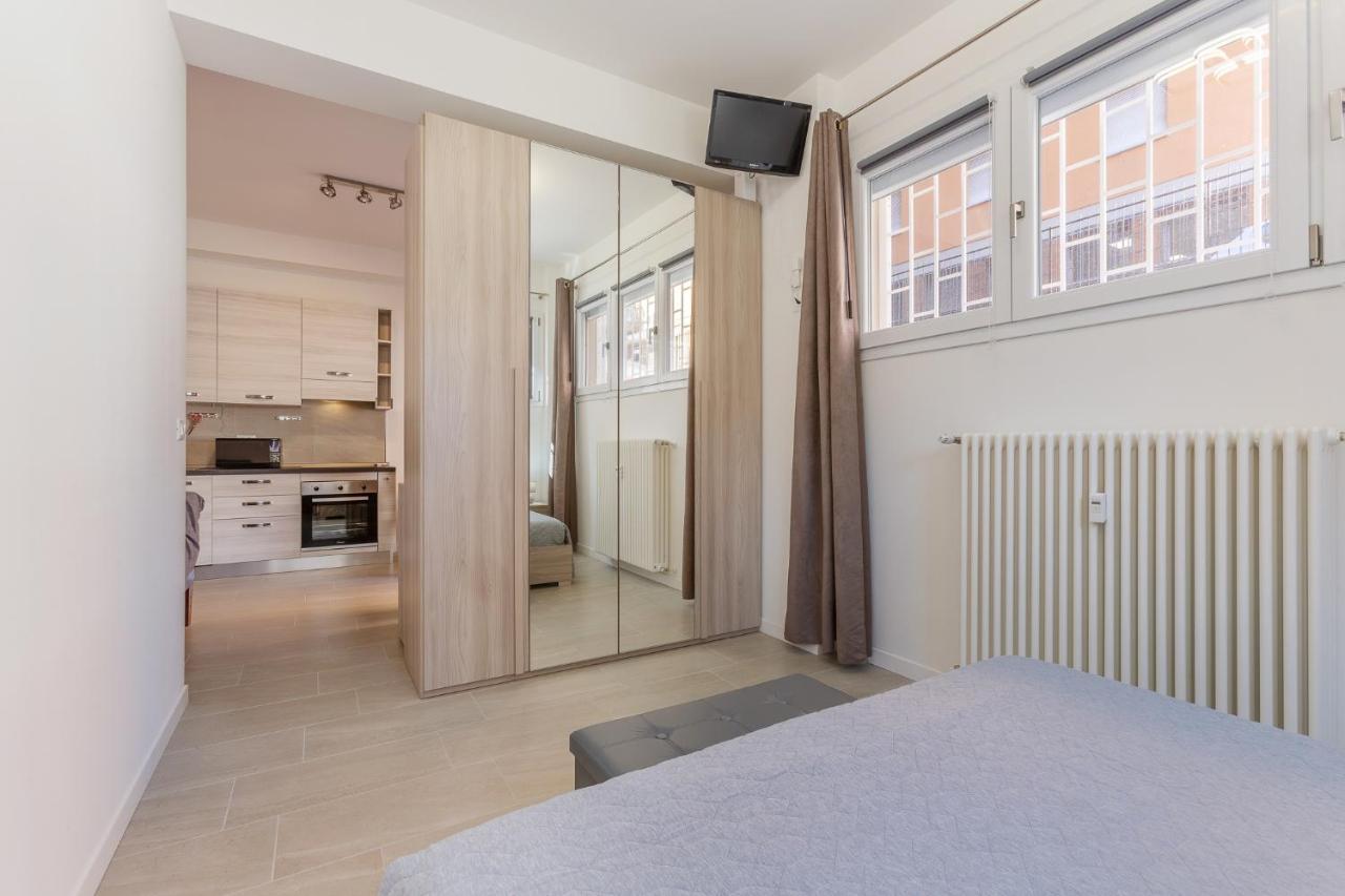San Donato Fiere Essential Apartment W/Parking Bologna Bagian luar foto