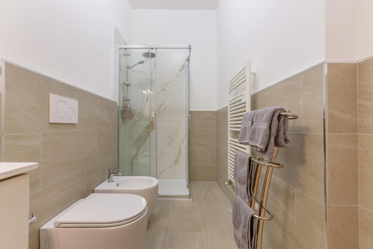 San Donato Fiere Essential Apartment W/Parking Bologna Bagian luar foto