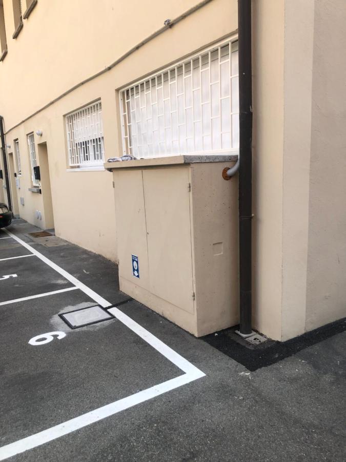 San Donato Fiere Essential Apartment W/Parking Bologna Bagian luar foto